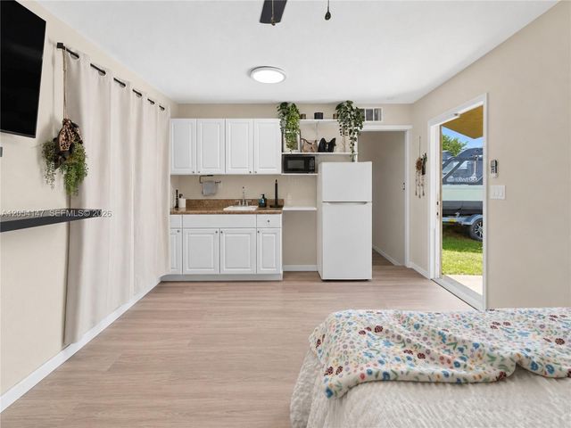 225 NW 21st St, Homestead, FL 33030