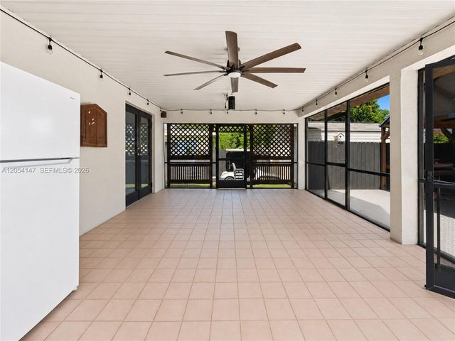 225 NW 21st St, Homestead, FL 33030