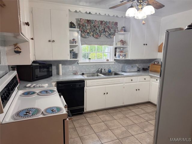 2775 Pelzer Avenue, Montgomery, AL 36109