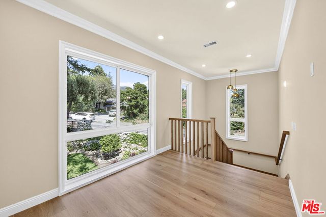 4897 Rosemont Avenue, La Crescenta, CA 91214