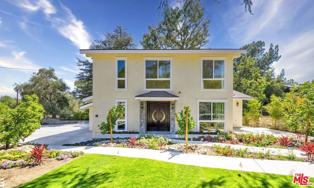 4897 Rosemont Avenue, La Crescenta, CA 91214