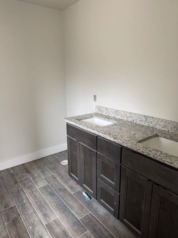 305 E Copper Leaf Drive, Siloam Springs, AR 72761