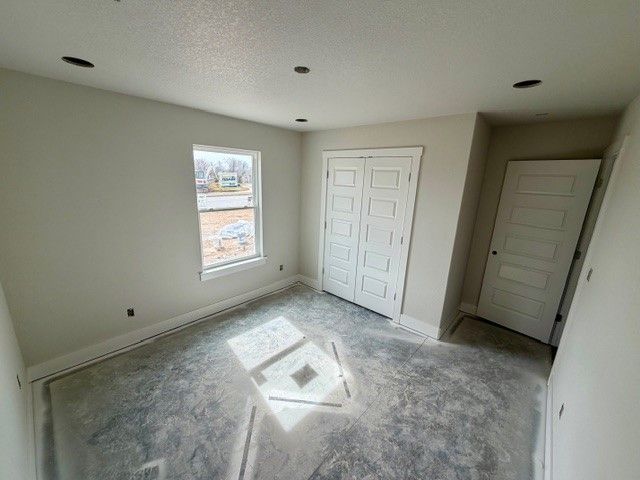 305 E Copper Leaf Drive, Siloam Springs, AR 72761