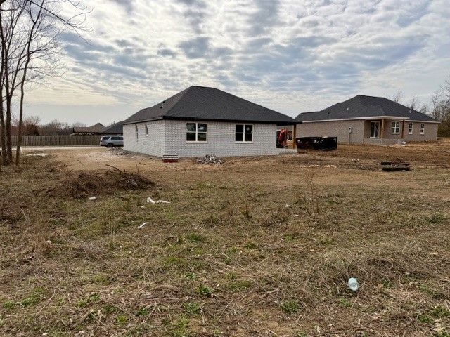 305 E Copper Leaf Drive, Siloam Springs, AR 72761