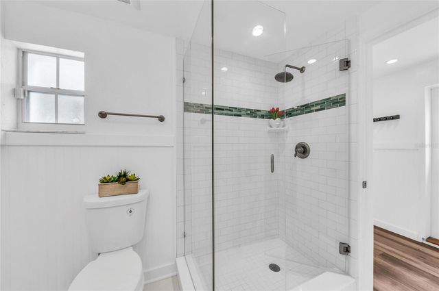 3007 AVENUE F, Holmes Beach, FL 34217