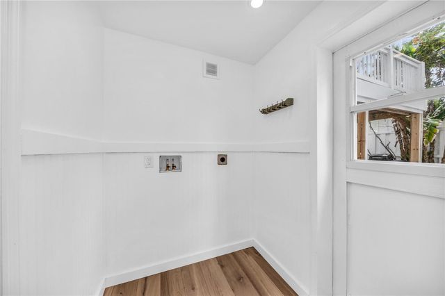 3007 AVENUE F, Holmes Beach, FL 34217