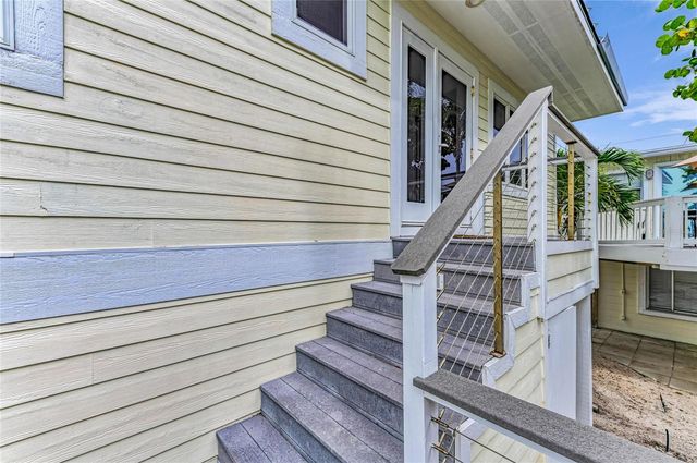 3007 AVENUE F, Holmes Beach, FL 34217