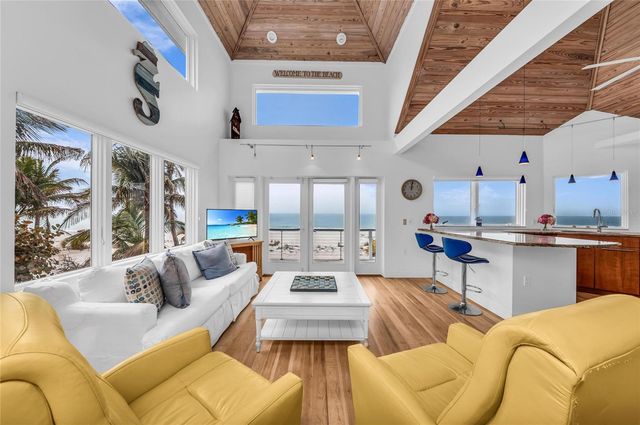 3007 AVENUE F, Holmes Beach, FL 34217