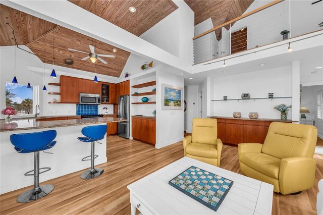 3007 AVENUE F, Holmes Beach, FL 34217