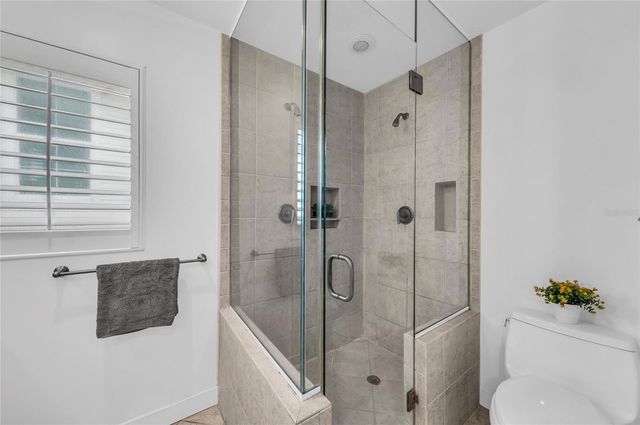 3007 AVENUE F, Holmes Beach, FL 34217