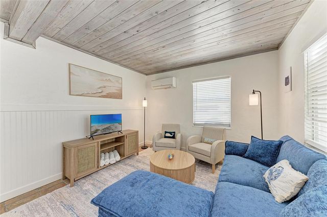 3007 AVENUE F, Holmes Beach, FL 34217