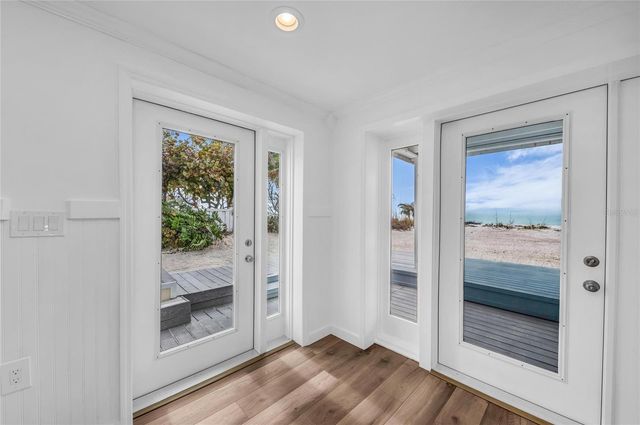 3007 AVENUE F, Holmes Beach, FL 34217