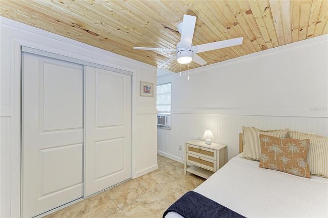 3007 AVENUE F, Holmes Beach, FL 34217