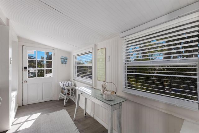 3007 AVENUE F, Holmes Beach, FL 34217