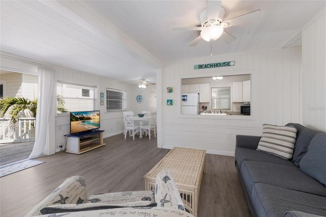 3007 AVENUE F, Holmes Beach, FL 34217