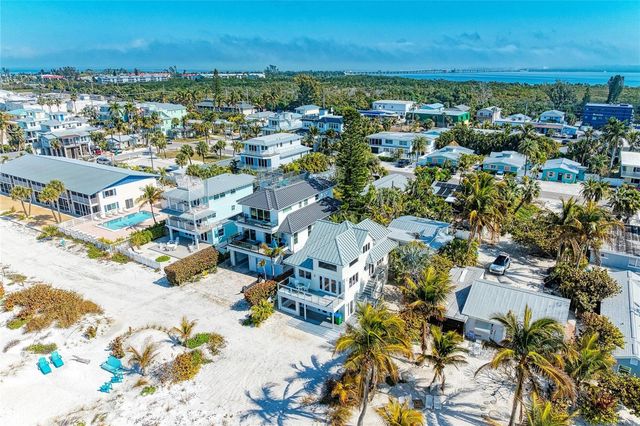 3007 AVENUE F, Holmes Beach, FL 34217