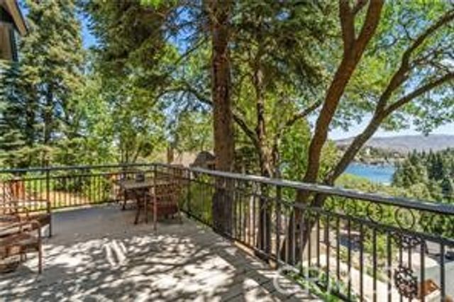 28810 Cedar, Lake Arrowhead, CA 92352