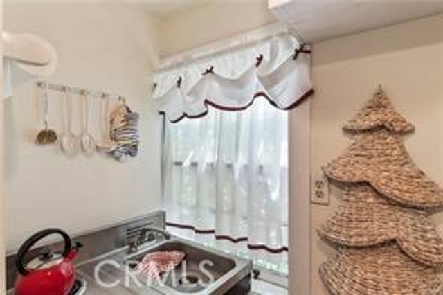 28810 Cedar, Lake Arrowhead, CA 92352