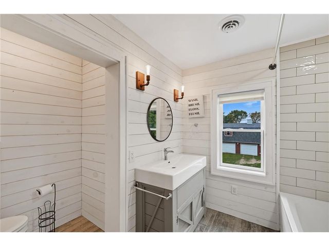 9085 Acorn Avenue, Plato, MN 55370