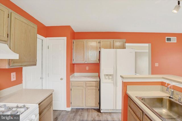 6262 S HIGHLANDS CIR, Harrisburg, PA 17111