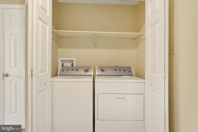 6262 S HIGHLANDS CIR, Harrisburg, PA 17111