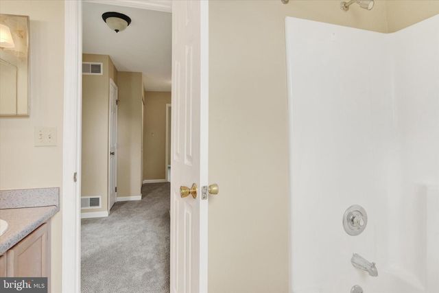 6262 S HIGHLANDS CIR, Harrisburg, PA 17111
