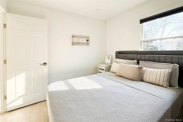 121 Ponquogue Avenue, Hampton Bays, NY 11946