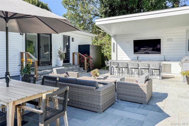 121 Ponquogue Avenue, Hampton Bays, NY 11946