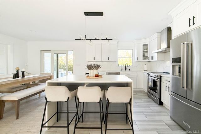 121 Ponquogue Avenue, Hampton Bays, NY 11946