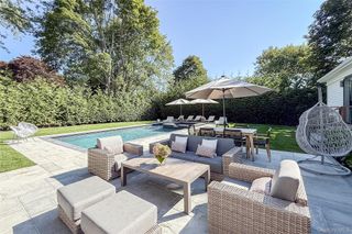 121 Ponquogue Avenue, Hampton Bays, NY 11946