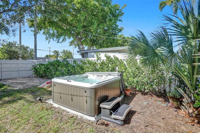 421 NE 70th ST, Miami, FL 33138