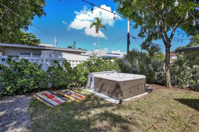 421 NE 70th ST, Miami, FL 33138