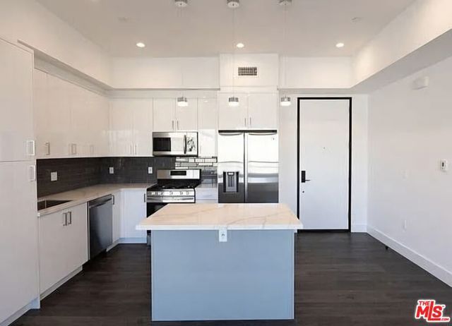 5254 Denny Avenue 202, North Hollywood (los Angeles), CA 91601