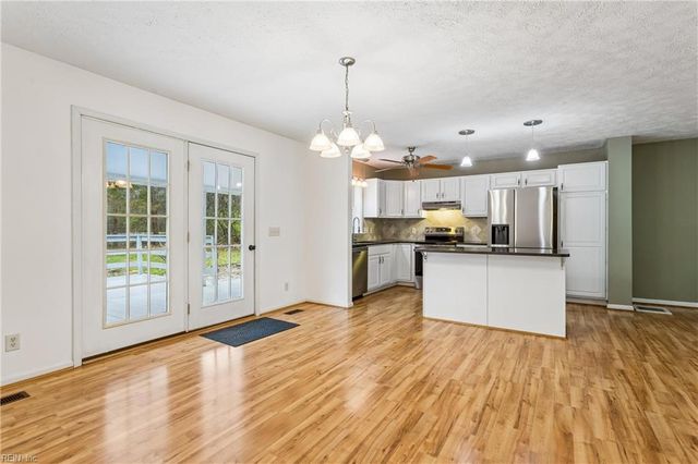 6525 Hickory Knoll RD, Gloucester, VA 23061