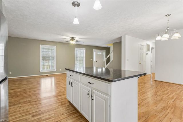 6525 Hickory Knoll RD, Gloucester, VA 23061