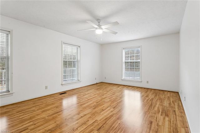 6525 Hickory Knoll RD, Gloucester, VA 23061