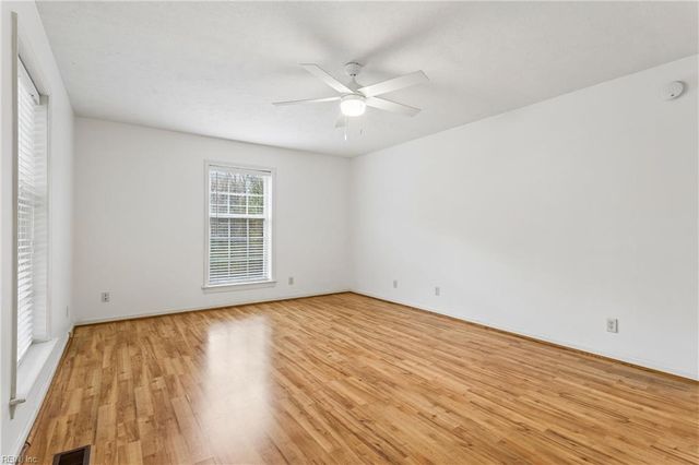 6525 Hickory Knoll RD, Gloucester, VA 23061