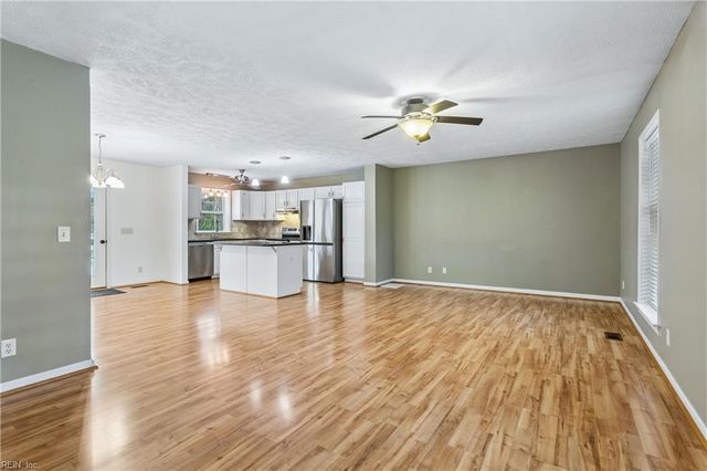 6525 Hickory Knoll RD, Gloucester, VA 23061