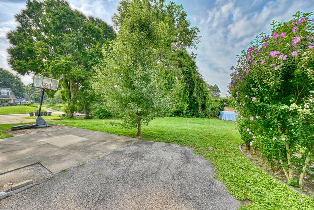 10 Concord Avenue, Fort Thomas, KY 41075