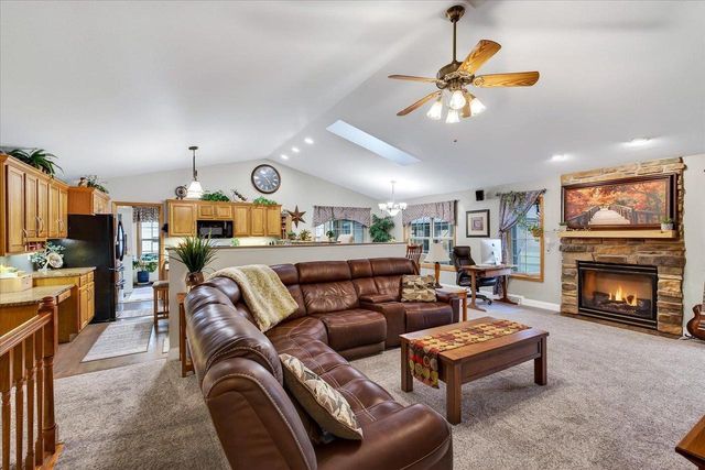 3215 Conservancy Estates Lane, Sun Prairie, WI 53590