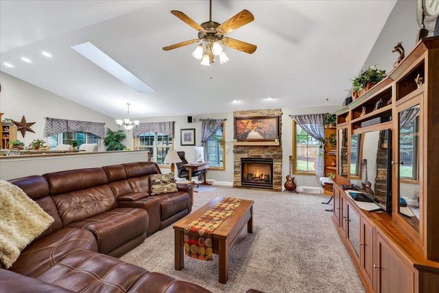 3215 Conservancy Estates Lane, Sun Prairie, WI 53590