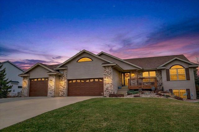 3215 Conservancy Estates Lane, Sun Prairie, WI 53590