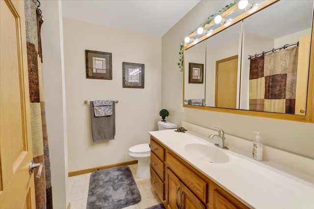 3215 Conservancy Estates Lane, Sun Prairie, WI 53590