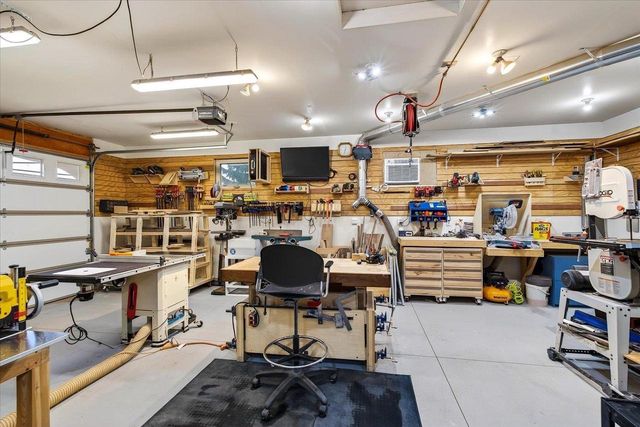 3215 Conservancy Estates Lane, Sun Prairie, WI 53590