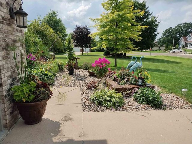 3215 Conservancy Estates Lane, Sun Prairie, WI 53590