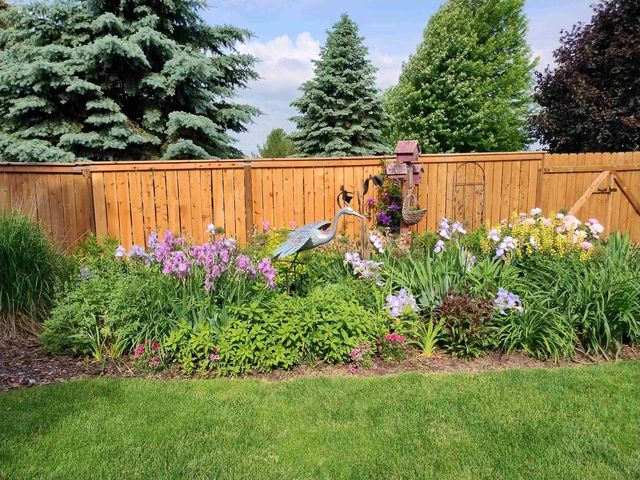 3215 Conservancy Estates Lane, Sun Prairie, WI 53590