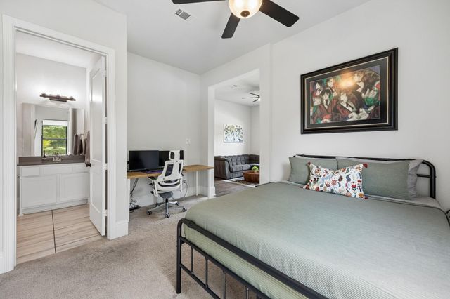 10102 S Goshawk Trail, Conroe, TX 77385