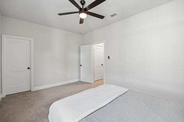 10102 S Goshawk Trail, Conroe, TX 77385