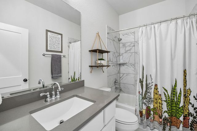 10102 S Goshawk Trail, Conroe, TX 77385