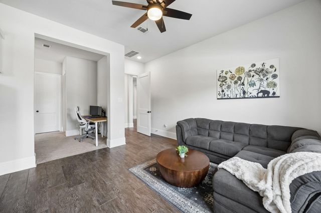 10102 S Goshawk Trail, Conroe, TX 77385